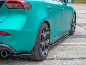 Диффузоры порогов Volvo V40 R-Design (12-19) 3