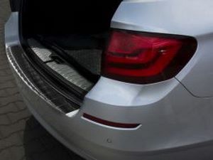 Накладка на бампер BMW 5 F11 (10-17) - Avisa (чёрная) 5