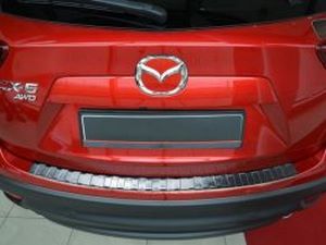 Накладка на задний бампер Mazda CX-5 I (KE; 12-17) - Avisa (чёрная) 6