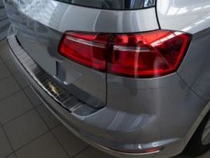 Накладка на задний бампер VW Golf Sportsvan (14-20) - Avisa (чёрная) 3