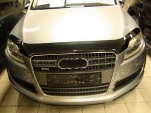 Дефлектор капота Audi Q7 I (4L; 05-15) - Hic (акрил) 1