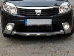 Накладка на передняя с противотуманками DACIA (RENAULT) Sandero (08-12) 1