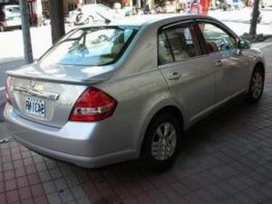 Дефлекторы окон Nissan Tiida I (C11; 04-11) Sedan - Hic (накладные) 4