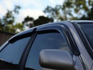 Дефлекторы окон Toyota Camry XV20 (97-01) - Hic (накладные) 3