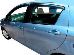 Дефлекторы окон Toyota Yaris III (XP130; 11-20) 5D - Hic (накладные) 4