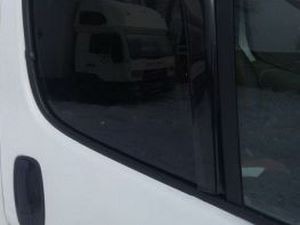 Дефлекторы окон Renault Trafic III (14-) - Hic (вставные) 3