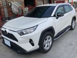 Дефлектори вікон Toyota Rav4 V (XA50; 19-) - Hic (з хром молдингом) 2