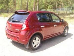 Спойлер Dacia Sandero I (B90; 08-12) – на двох ніжках 2