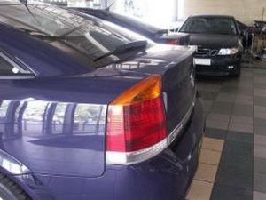 Лип спойлер багажника Opel Vectra C (02-09) Sedan / Hb