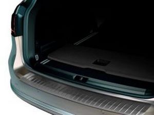 Накладка на бампер VW Passat B7 (11-15) Универсал - чёрная 3