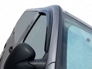 Дефлекторы окон Renault Trafic III (14-) - Defl (накладные)