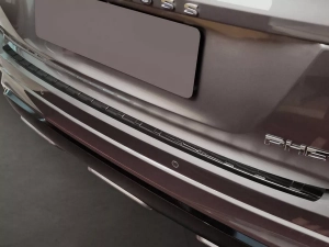 Накладка на задній бампер Mitsubishi Eclipse Cross PHEV (21-) - Avisa (чорна) 5