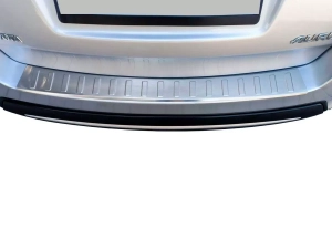 Накладка на бампер Toyota Auris II (E180; 15-18) Touring Sports - Carmos 6