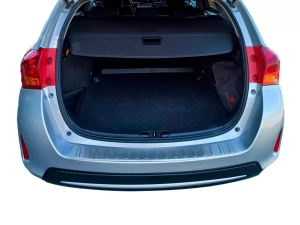 Накладка на бампер Toyota Auris II (E180; 15-18) Touring Sports - Carmos 8