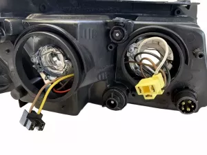 Фары чёрные VW Passat B5 3B (96-00) - H7 / H4 с противотуманками 8