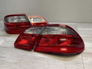 Ліхтарі задні Mercedes W210 (95-02) Sedan - лампові червоно-білі 5