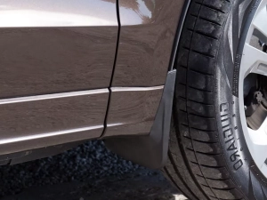 Брызговики Audi Q5 I (8R; 08-17) - Classic (тонкие) 6