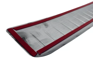 Накладка на задній бампер VW T5/T5+ (03-15) - Nitto (чорний хром) 4