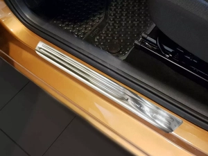 Накладки на пороги VW Golf Sportsvan (14-20) - Avisa 3
