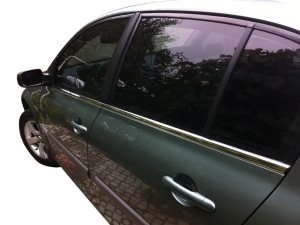 Хром нижні молдинги вікон Renault Megane II (02-08) Хетчбек - Carmos 4