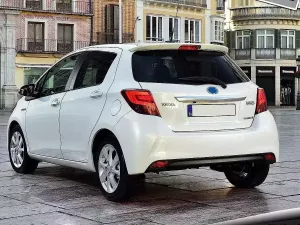 Toyota Yaris III (XP130; 2014-2017) 4