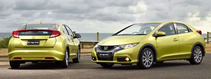 Honda Civic IX Hatchback 2012